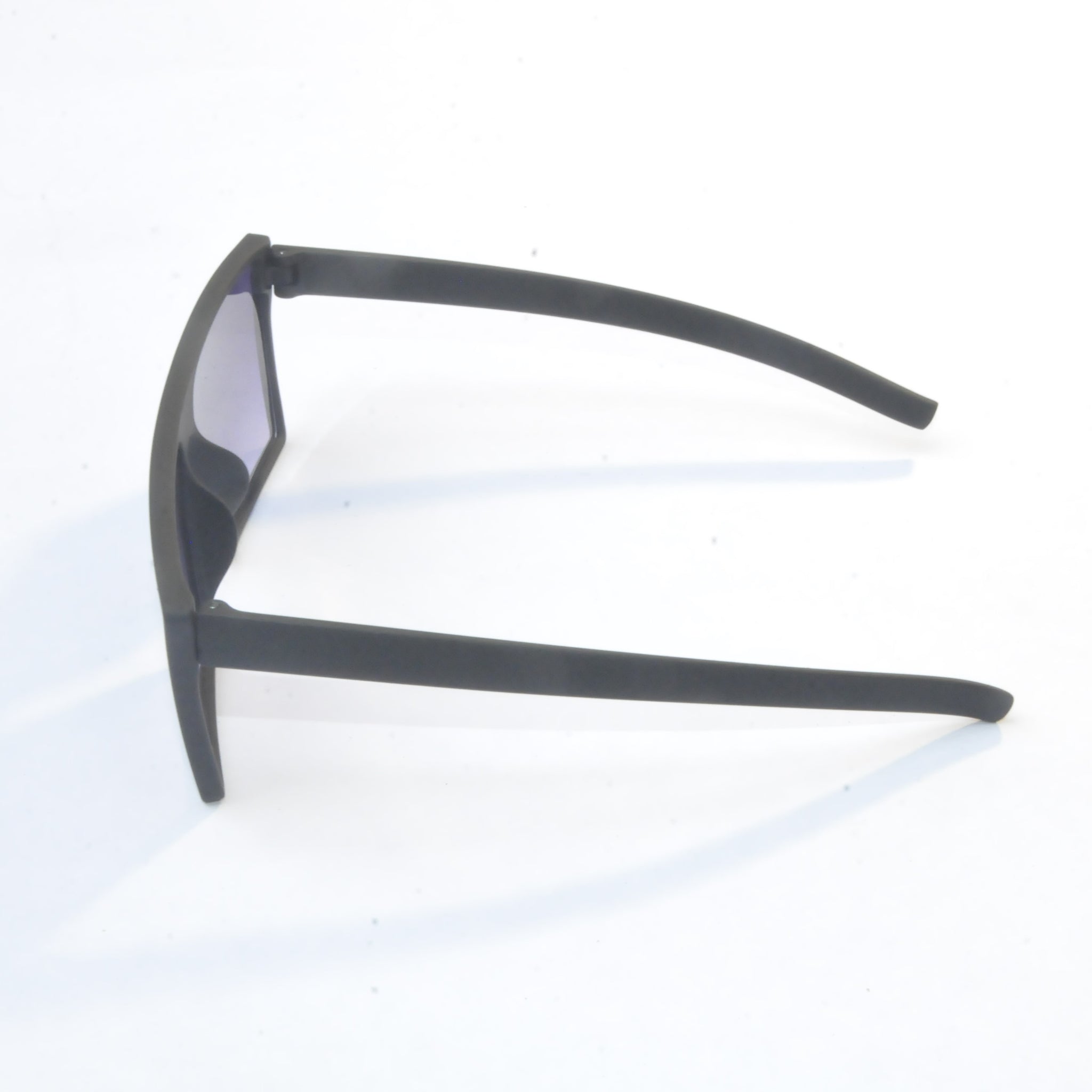 Tredvibe Rectangular Black Volite Sunglassess 20